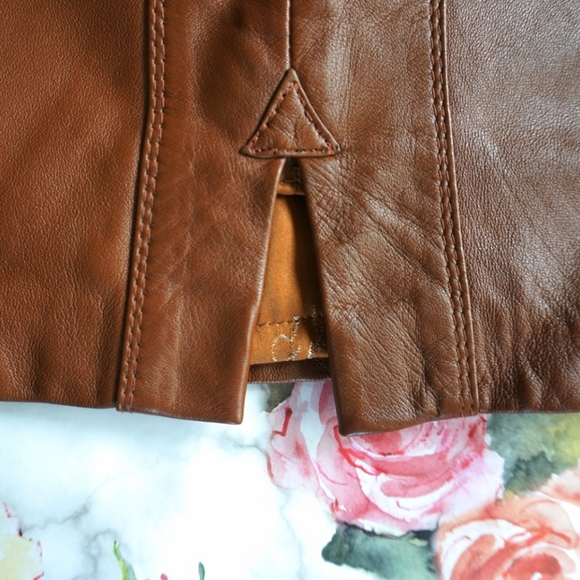 ✨Vintage✨ Vegan Leather Pencil Skirt - Picture 7 of 7